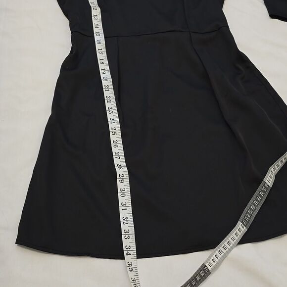 Everly dress size small. - Picture 6 of 9